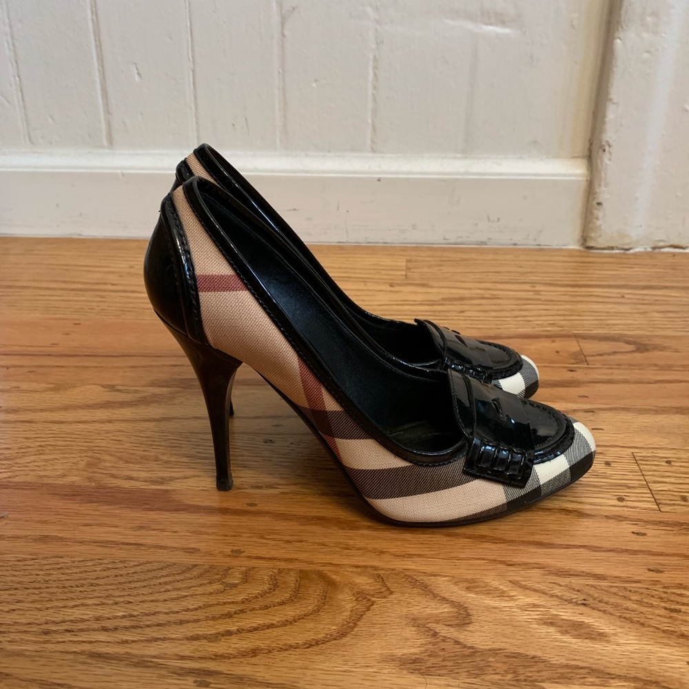 Classic Burberry check print heels
